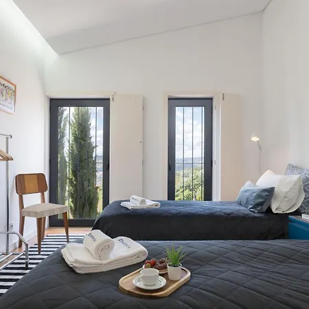 Host Wise - Casa Dos Ciprestes - Pool & Vines Haven