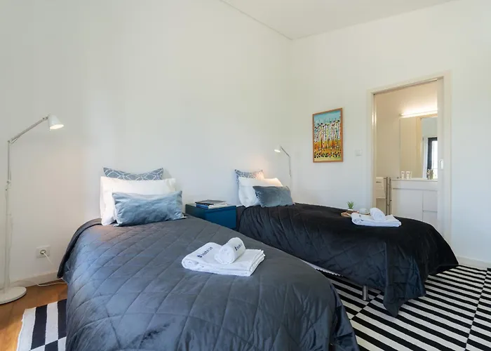 Host Wise - Casa Dos Ciprestes - Pool & Vines Haven *