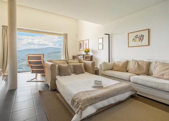 Ferienhaus Host Wise - Casa Dos Ciprestes - Pool & Vines Haven