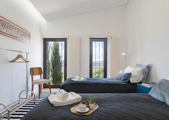 Host Wise - Casa Dos Ciprestes - Pool & Vines Haven