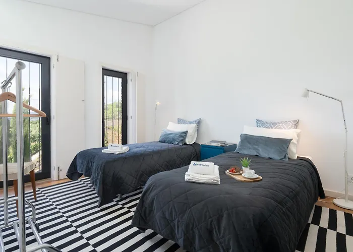 Ferienhaus Host Wise - Casa Dos Ciprestes - Pool & Vines Haven